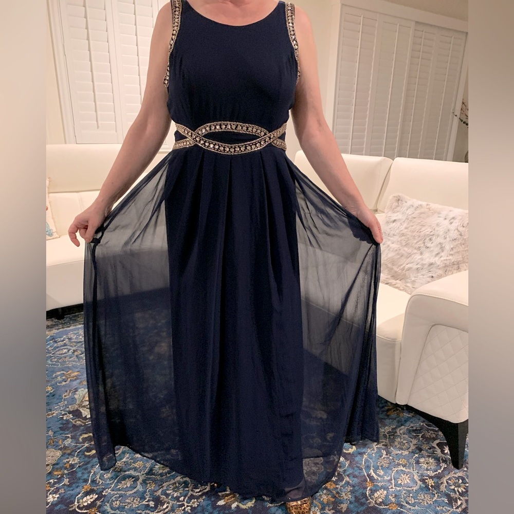 Chiffon sleeveless navy maxi dress with back v-neck & sequin design M
